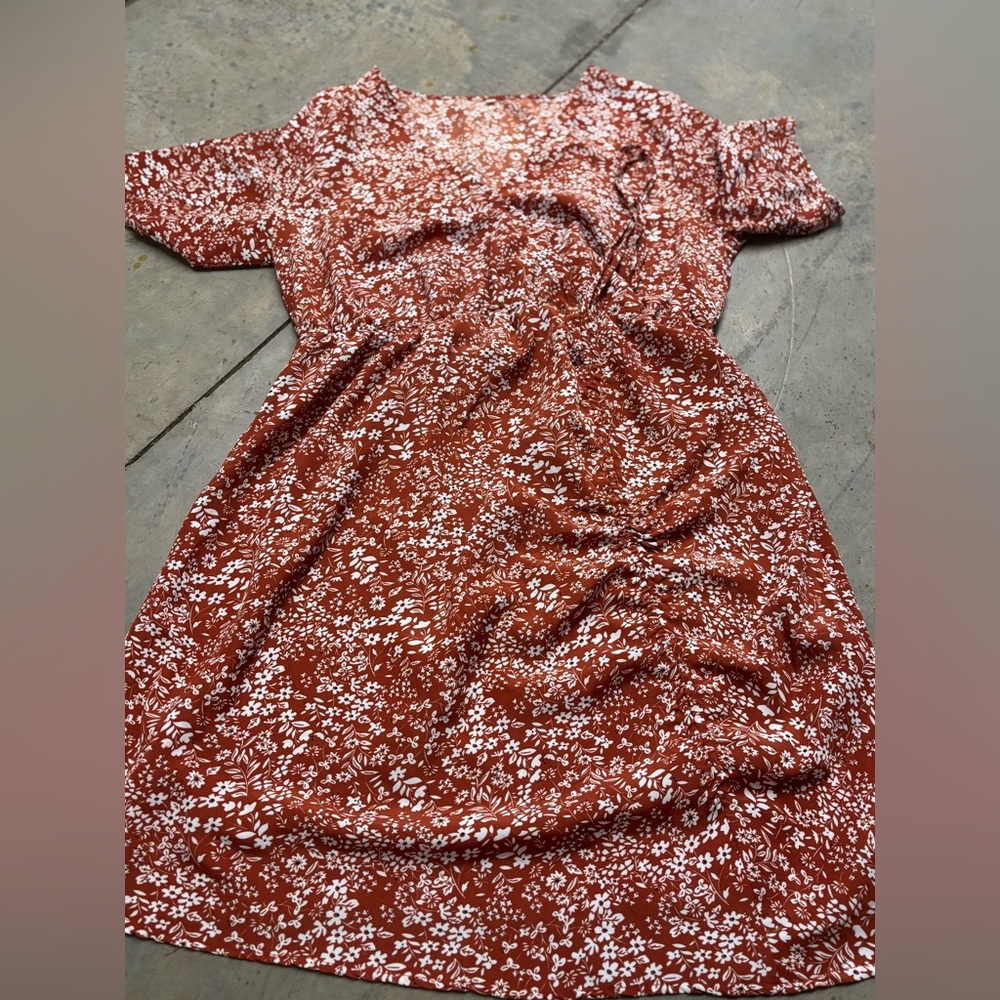 Source Unknown White and Orange Ruffled Tiered Midi Dress